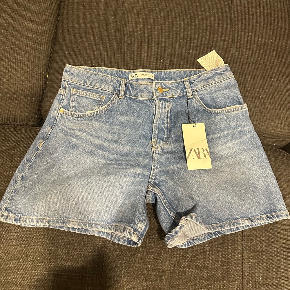 Z1975 High Waisted Loose Fit Denim Shorts ZARA